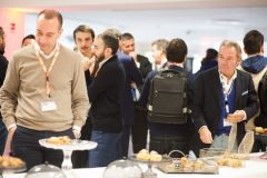 Buffet-e-networking-dopo-la-presentazione-del-Team