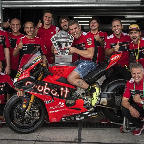 Team Álvaro Bautista (Aruba.it Racing - Ducati #19)