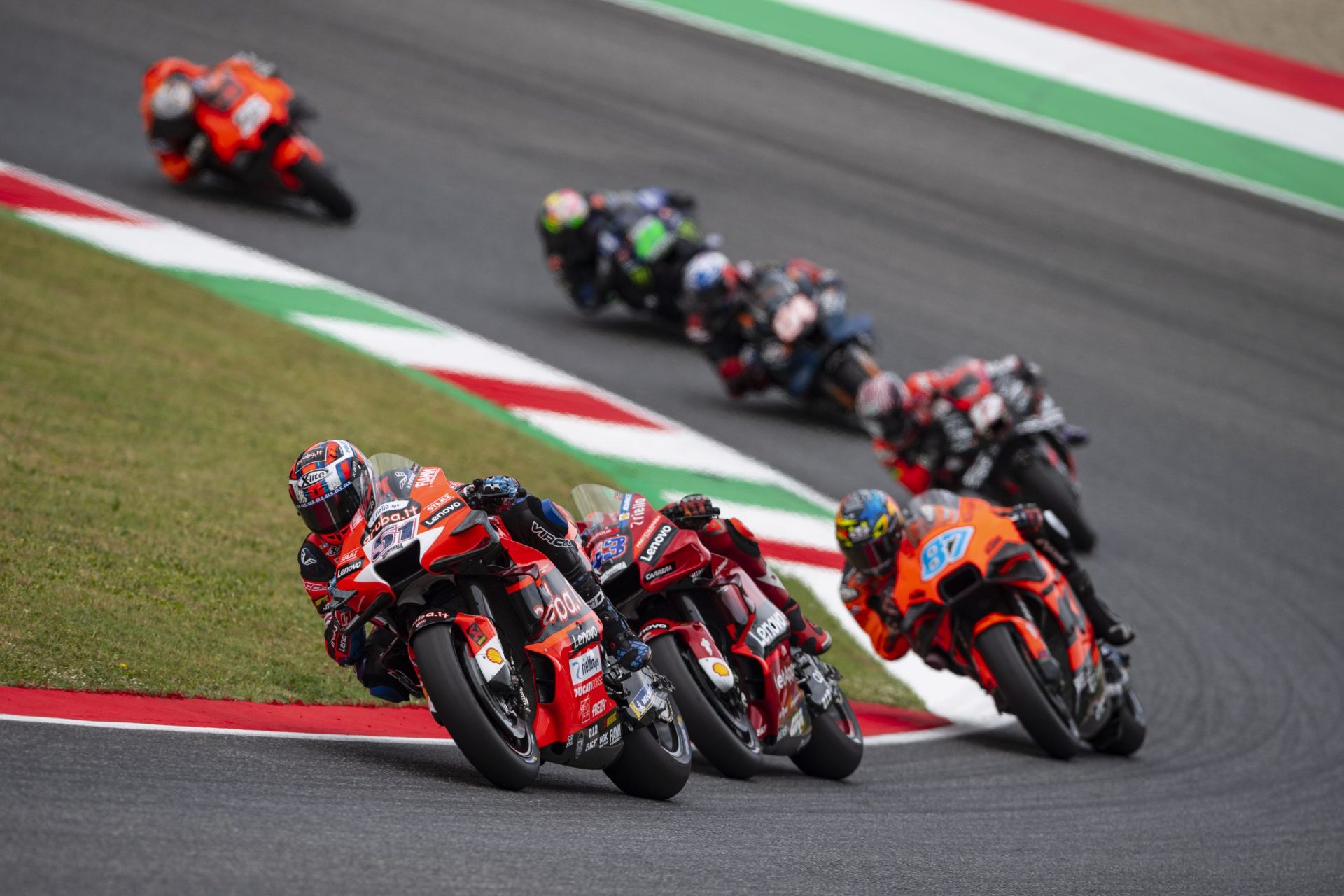 Il team Aruba.it Racing torna in pista con Michele Pirro e la Ducati ...